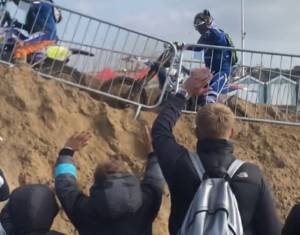 Simon Burnett completes Endurance Race - The HydroGarden Weston Beach Race.